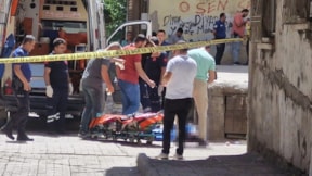 Diyarbakır'da kadın cinayeti: Sokakta başından vuruldu