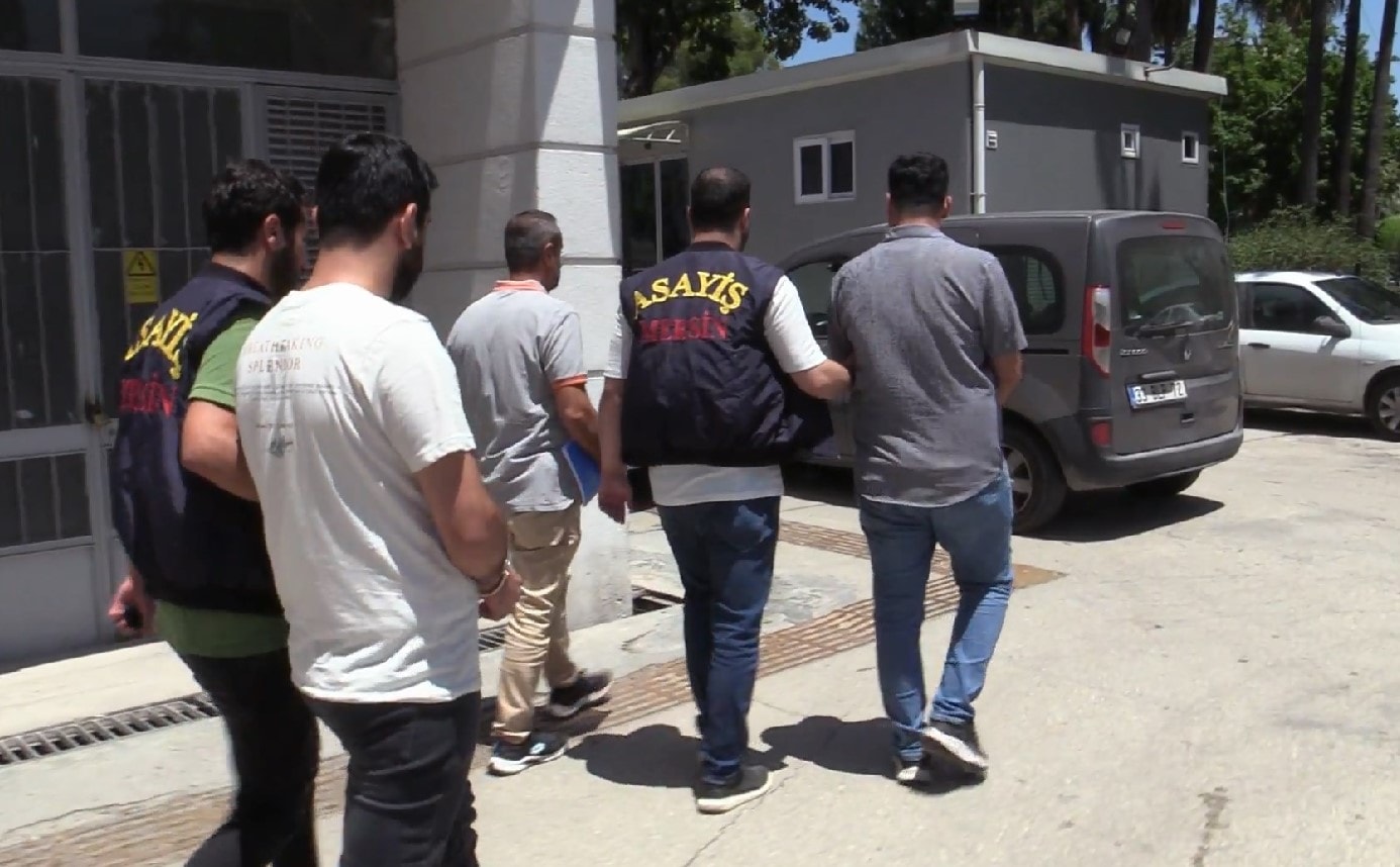 Sazan sarmalı ve cinsel şantaj ile dolandırdılar...