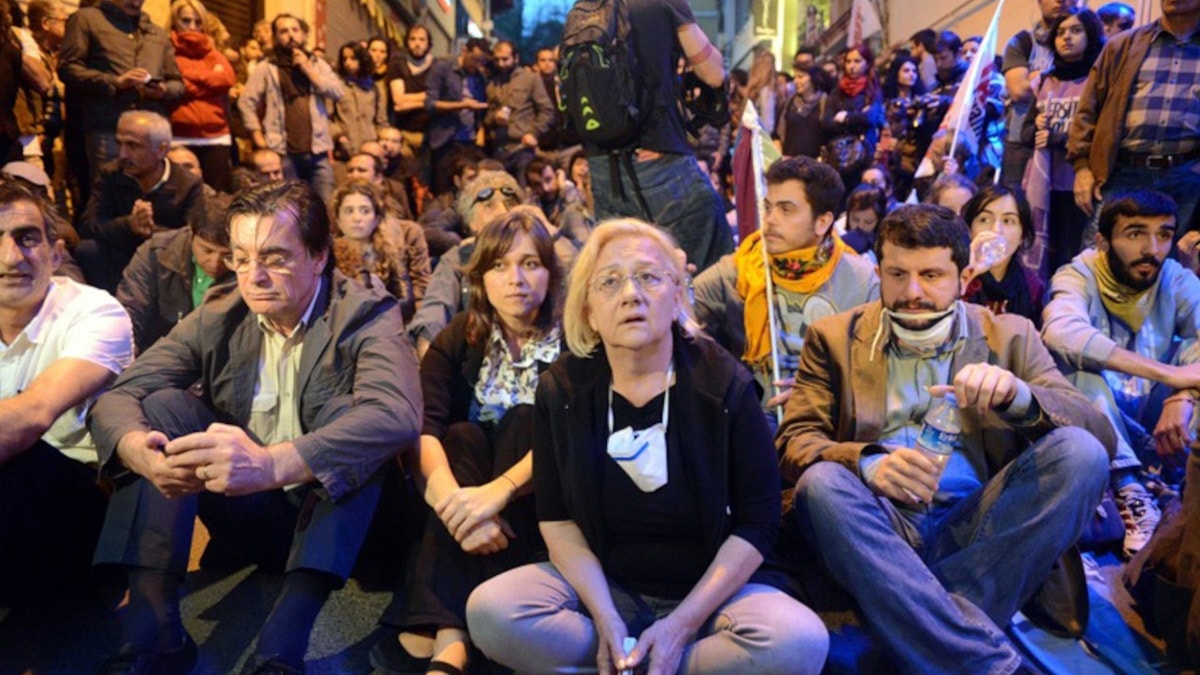 Çıplak arama davasında polislere ceza talebi