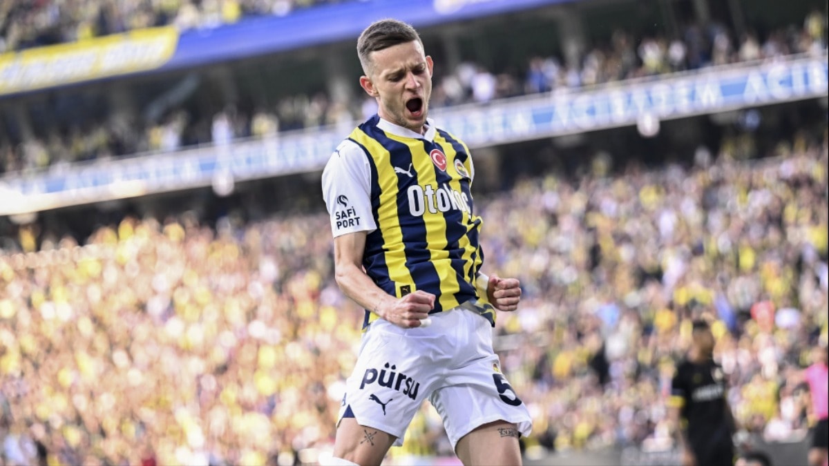 Sebastian Szymanski: Mourinho’nun Fenerbahçe’ye gelmesini beklemiyordum