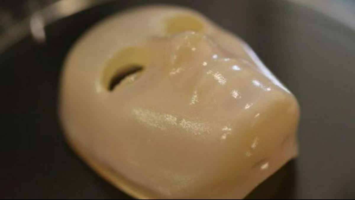 Kendini iyileştiren canlı deriye sahip robot yüzü üretildi