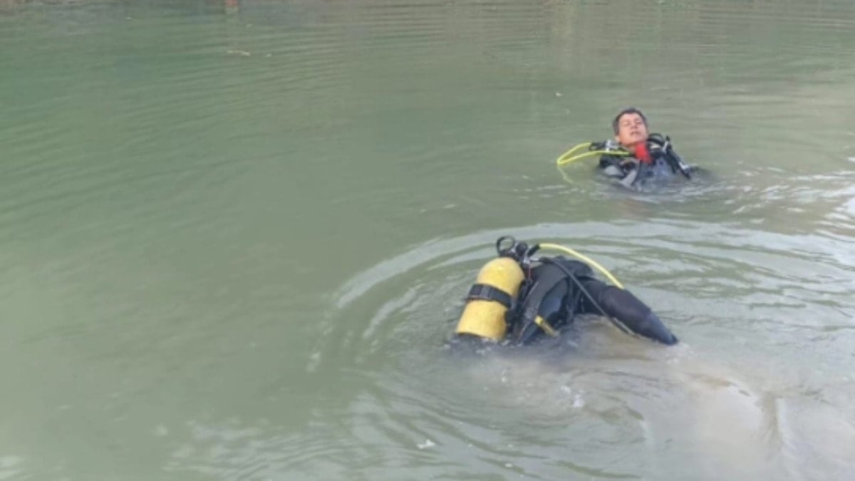Serinlemek için dereye giren çocuk boğuldu