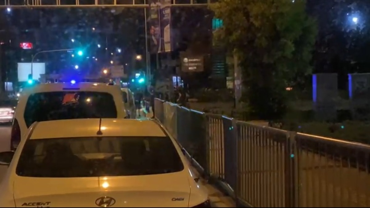 2 kardeş kavgayı ayıran 3 kişiyi bıçakladı