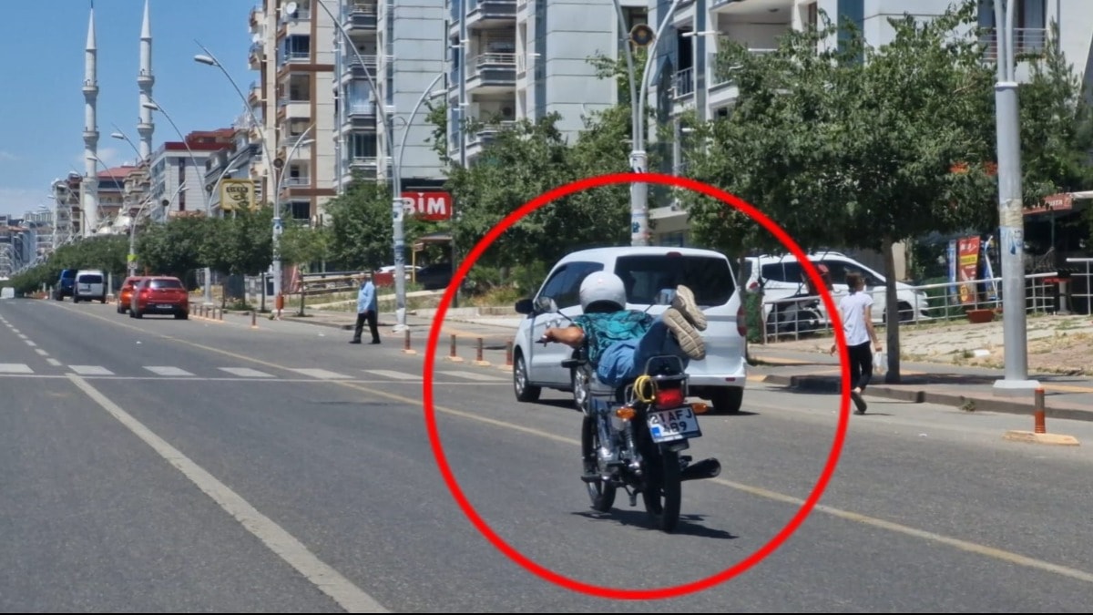 Motosiklet sürücüsü adeta ölümle dans etti