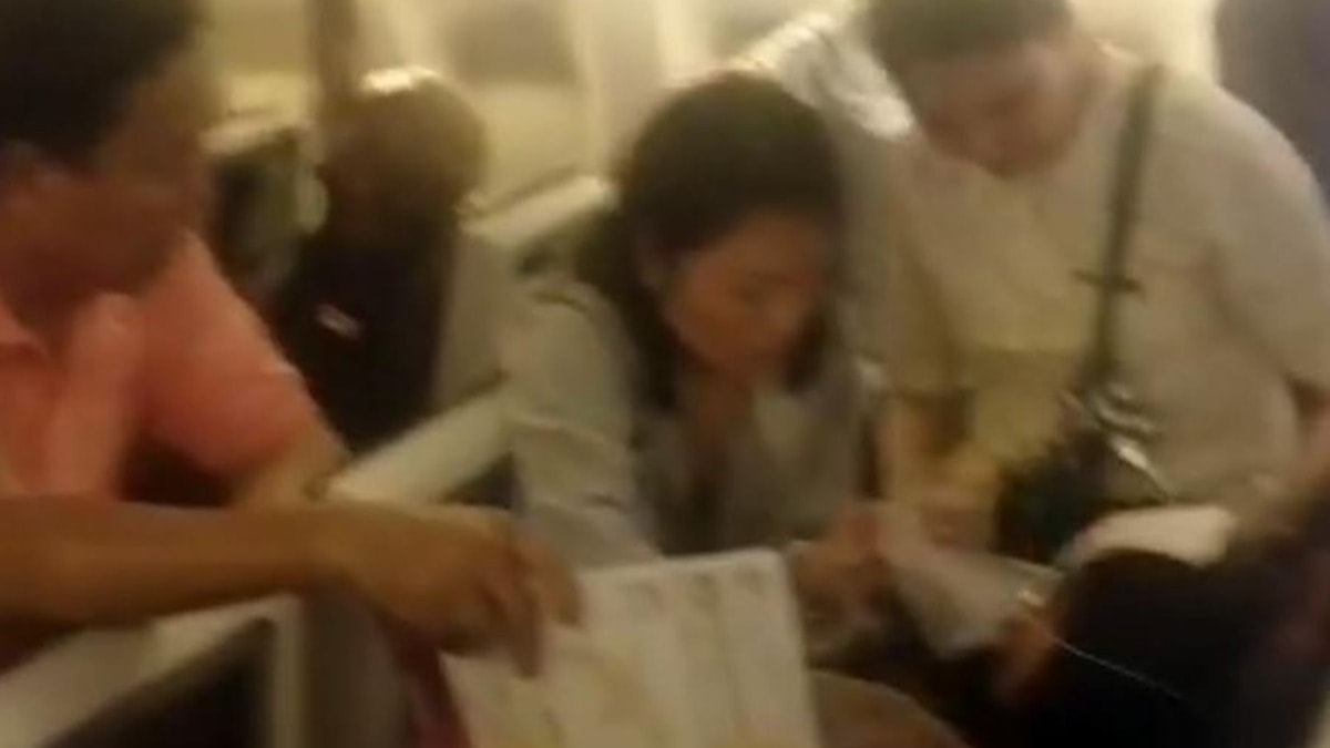 Uçakta panik: Sıcaktan öleceğiz