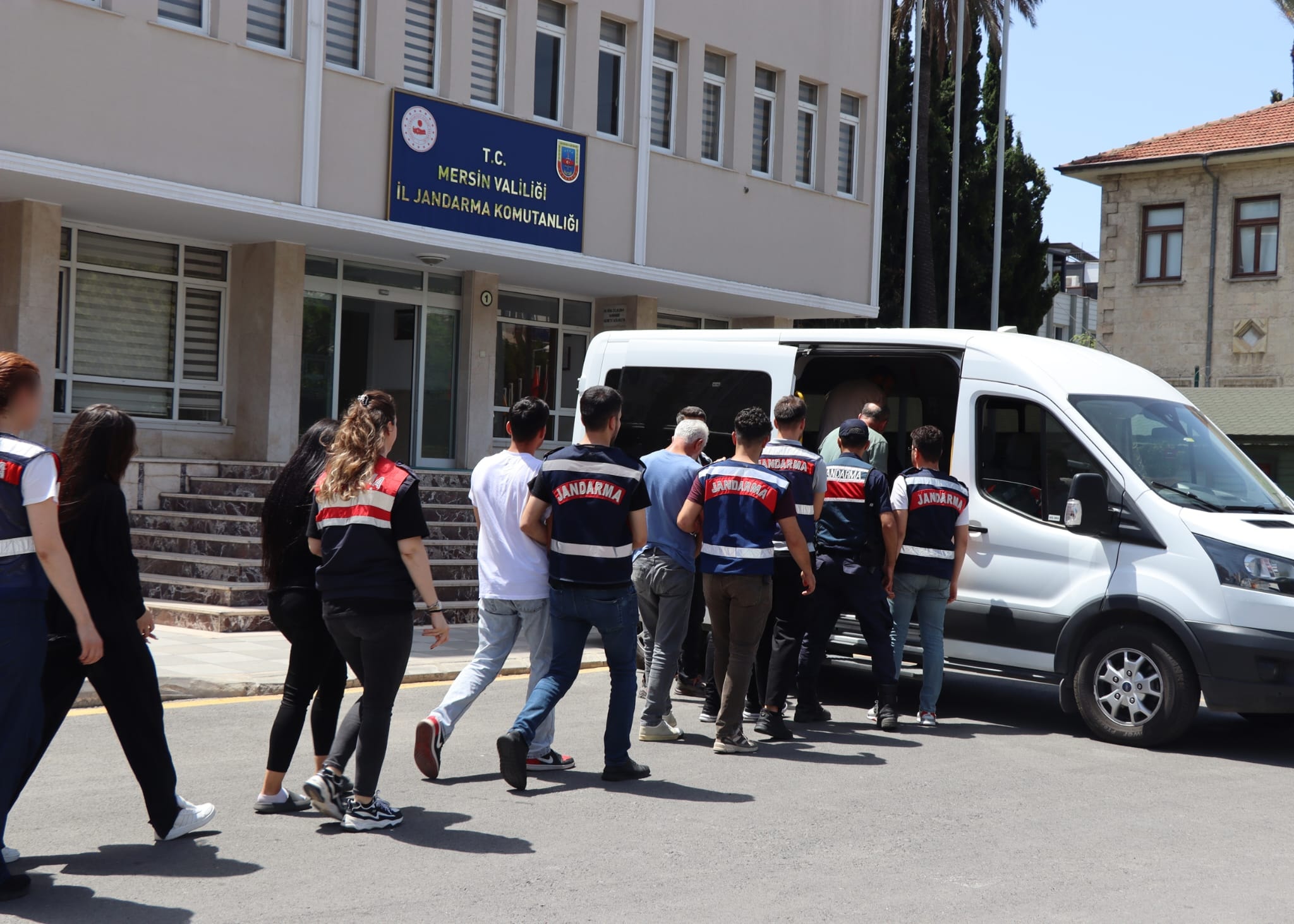 Mersin'de yasa dışı bahis operasyonu: 11 gözaltı