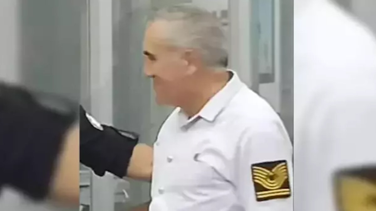 Serinlemek için denize giren emekli astsubay, boğuldu