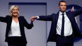 Fransa'da gergin seçim: Aşırı sağ çoğunluğu kazanacak mı?