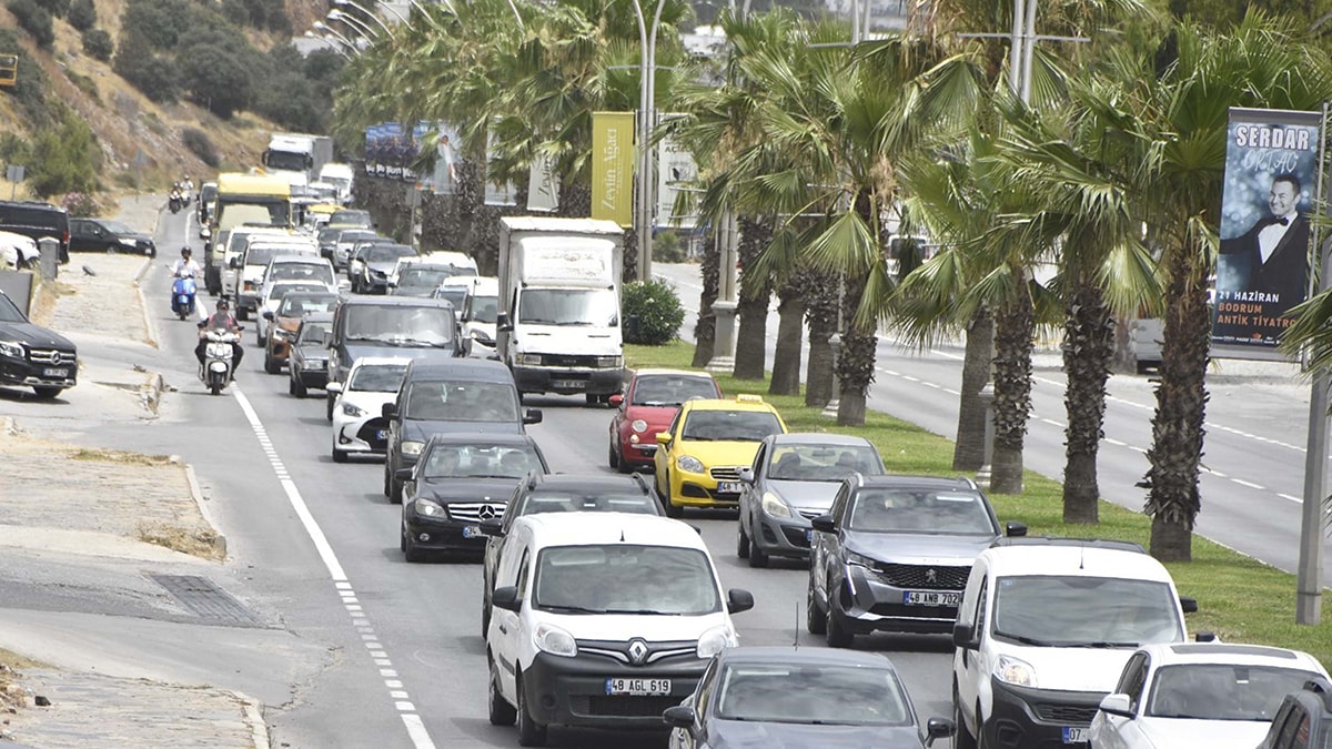 Bodrum'a iki günde 45 binden fazla araç giriş yaptı