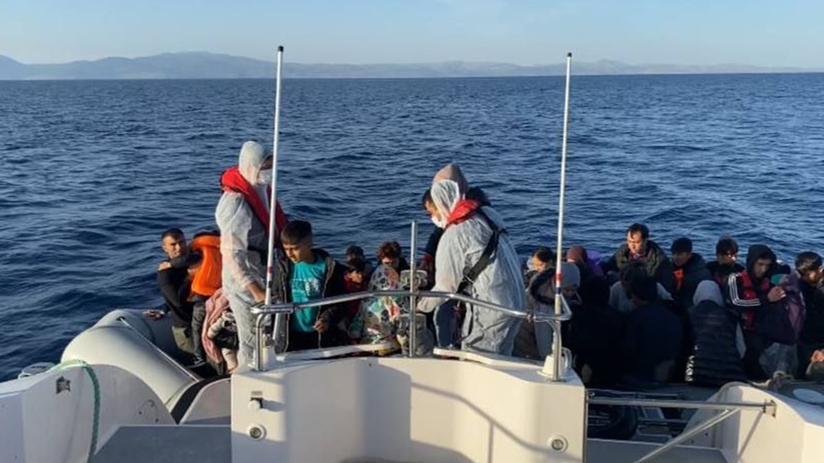 Çanakkale'de 26'sı çocuk 54 düzensiz göçmen yakalandı