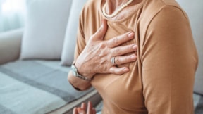 Menopoz kalp krizi riskini beş kat artırıyor
