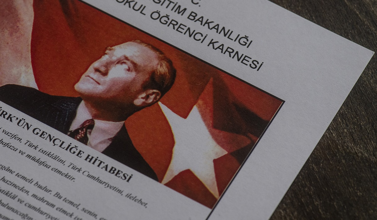 Karneler saat kaçta verilecek? Yeni tasarımlı karneler alacaklar...