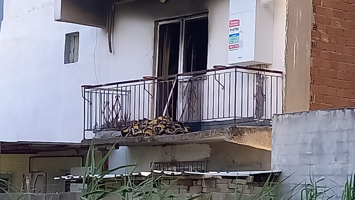 27 yaşındaki Fırat, evde çıkan yangında hayatını kaybetti