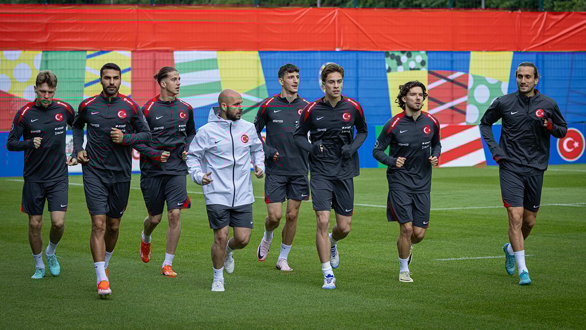 EURO 2024 hazırlıkları: A Milli Takım'da 8 futbolcu antrenmana katıldı