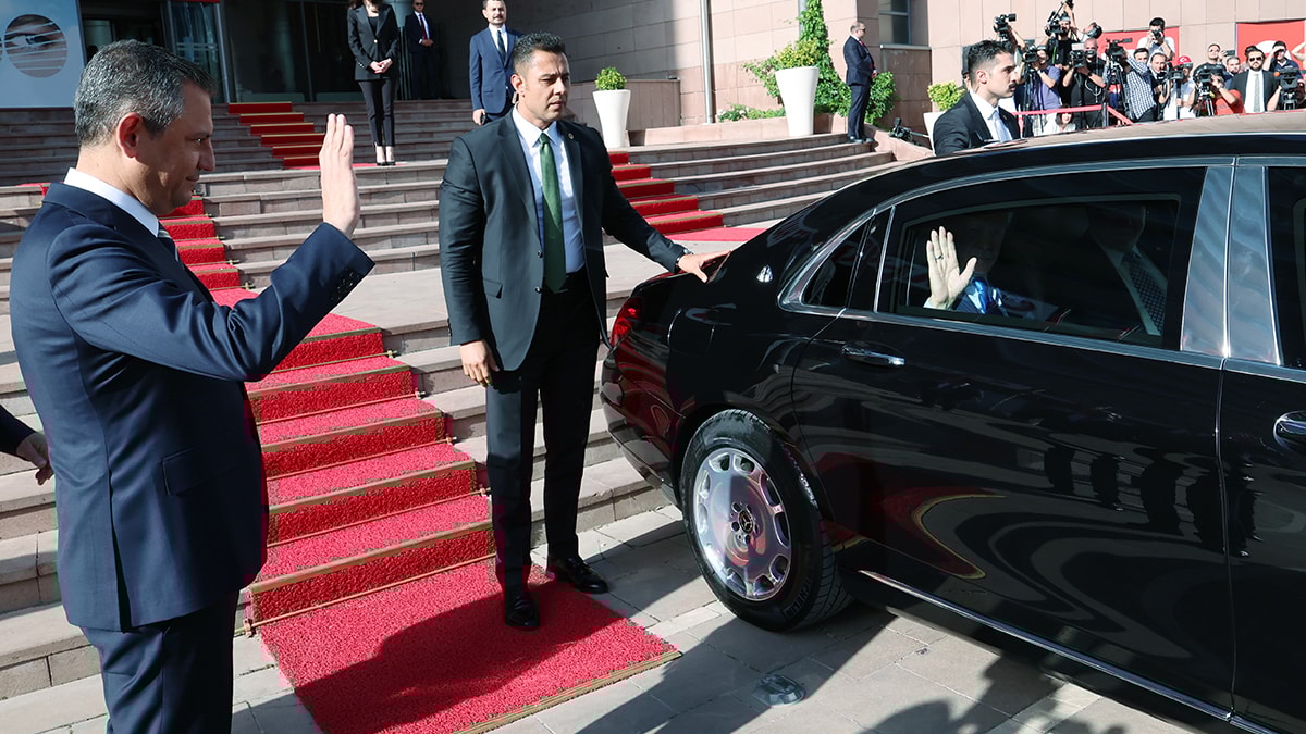 Davutoğlu'ndan normalleşme açıklaması: Taktikselse birçok felaketin habercisi olur