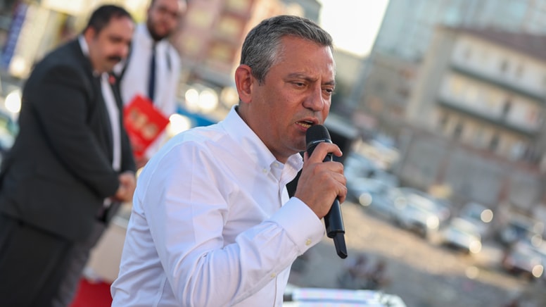 Özel'den iki isme sert tepki: Her şeyin altından çıkıyorlar