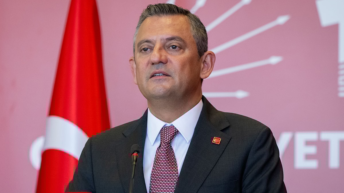 Özgür Özel'den Fransa'daki Türklere çağrı