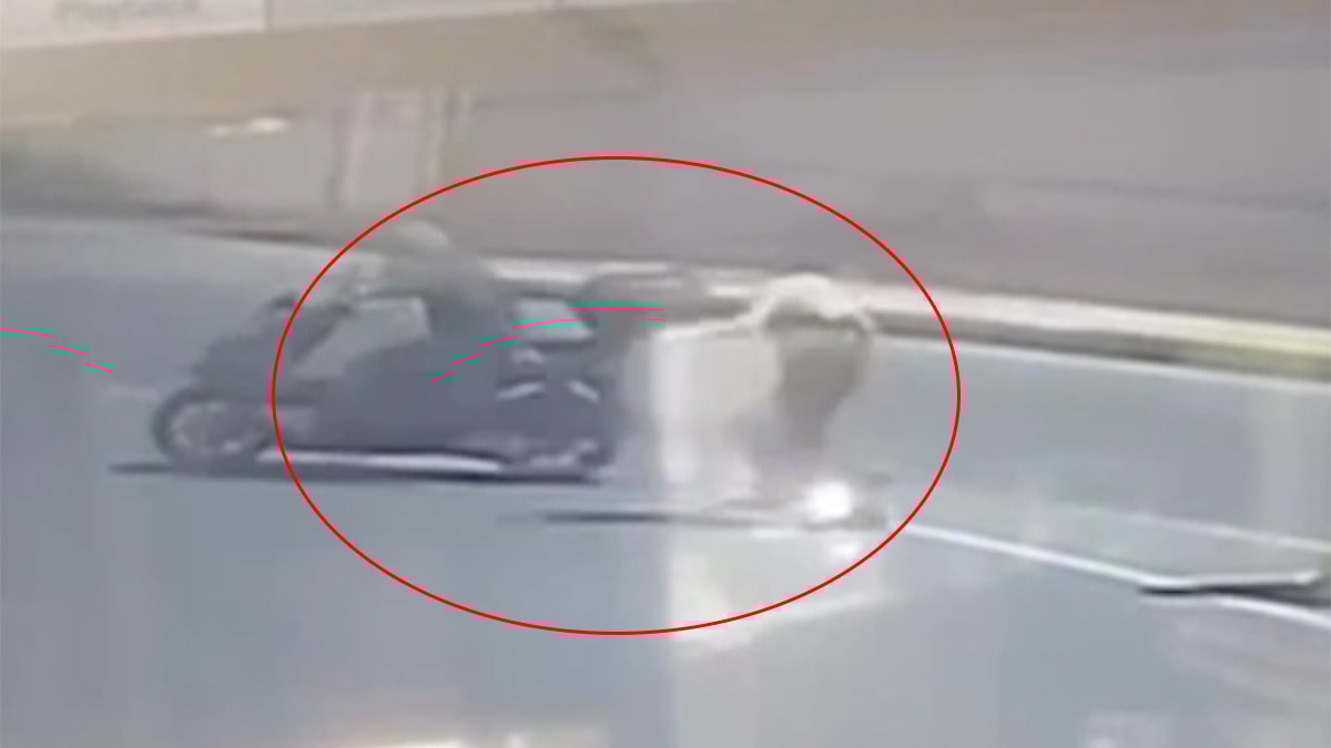 Yolda yürüyen kadına taciz kamerada: Sinir krizi geçirdi