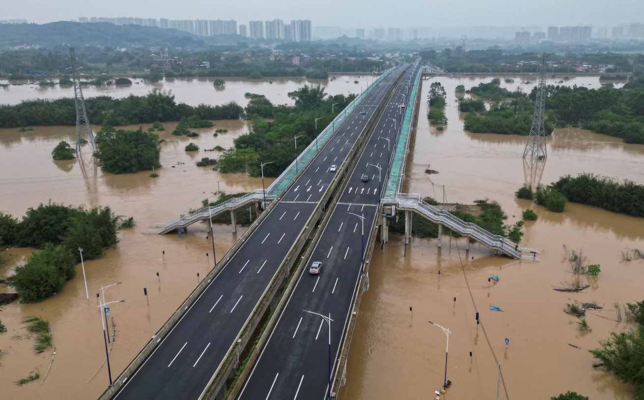 Çin'in güneyinde yaşanan sellerde ölenlerin sayısı 47'ye çıktı