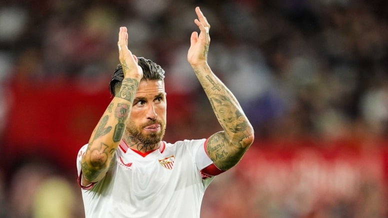 Ramos Meksika'daki ilk maçında golü kıl payı kaçırdı