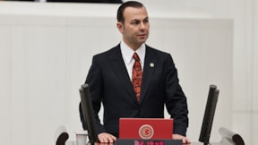 İYİ Partili milletvekili Seyithan İzsiz istifa etti