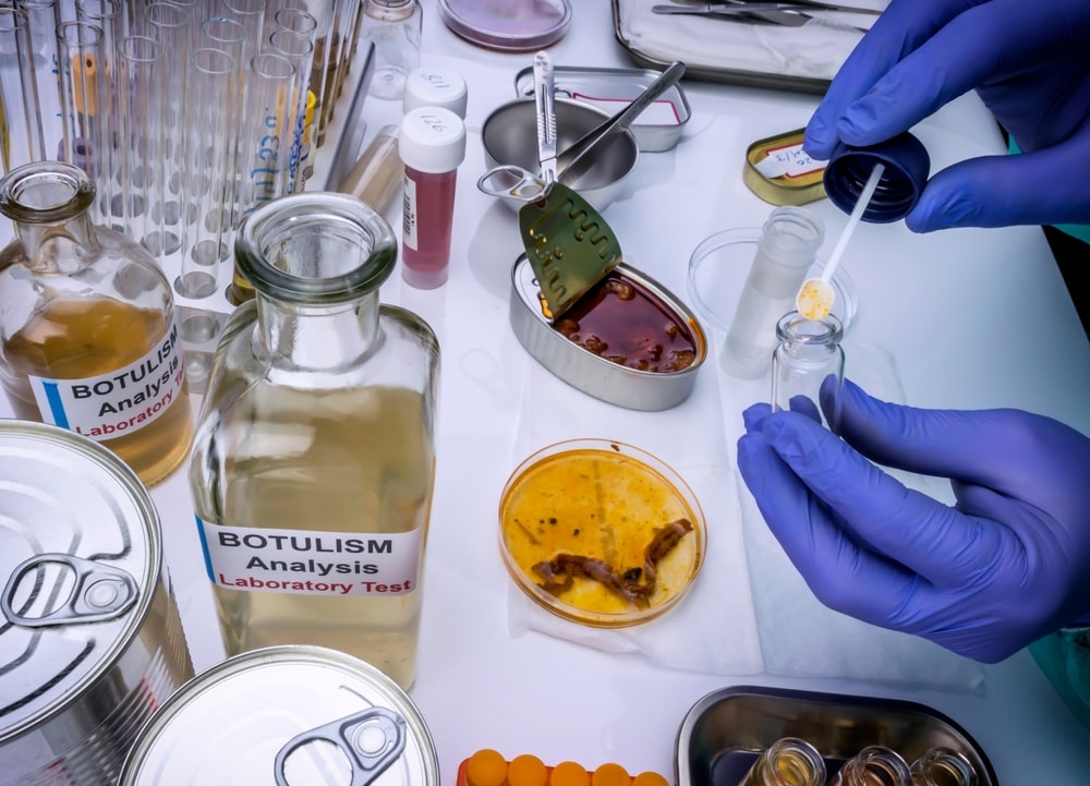 Botulizm operasyonu: Onlarca kişi zehirlendi