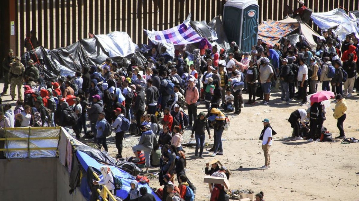 Biden'ın yasa dışı göçmen kararı mahkemeye taşındı