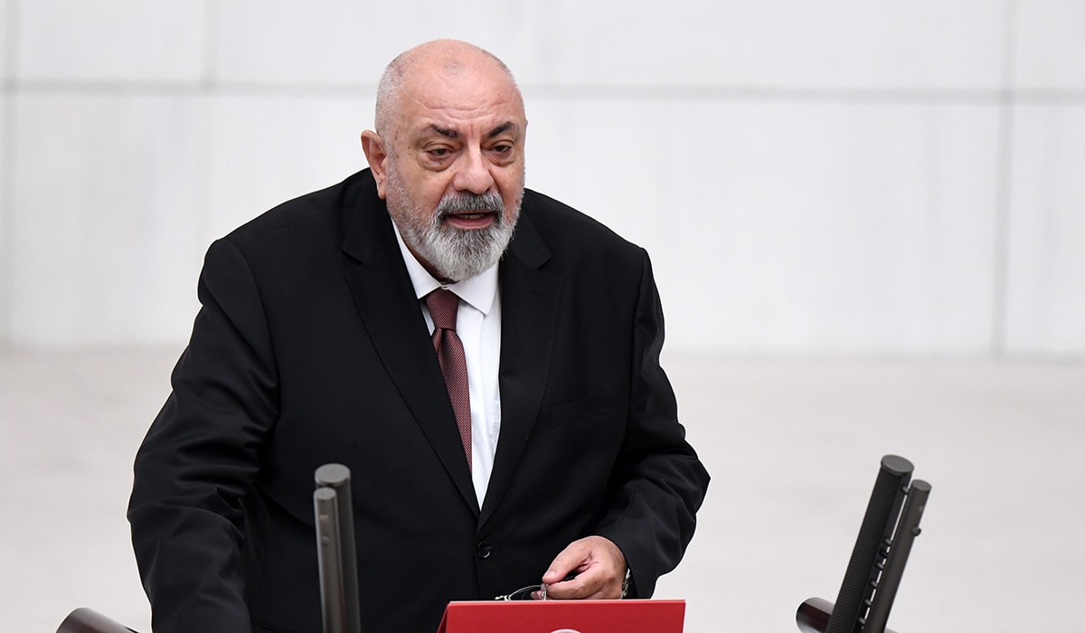 Tuğrul Türkeş'in Sinan Ateş paylaşımına sert yanıt