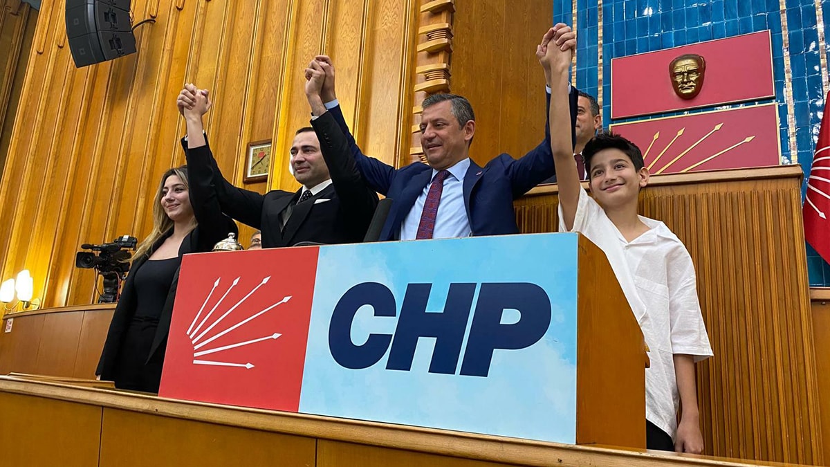 İYİ Parti'den istifa eden milletvekili Aykut Kaya CHP'ye katıldı