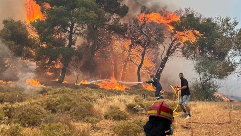 Komşuda yangın kâbusu: Köyler boşaltılıyor