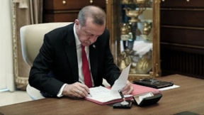 Erdoğan imzaladı: Görevden alma kararları Resmi Gazete'de