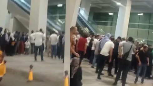 Havalimanında yürüyen merdiven paniği: Yaralılar var