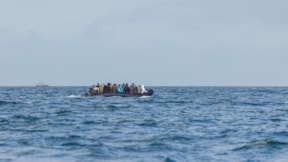 Akdeniz'de dram: Mülteci teknesi alabora oldu