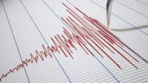 Akdeniz'de iki deprem