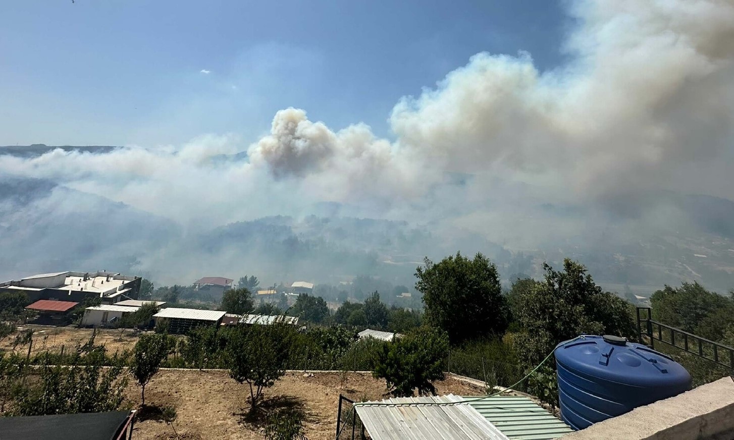 Ormanlar yine alev alev... İzmir'deki yangın ikinci gününde kontrol alına alındı