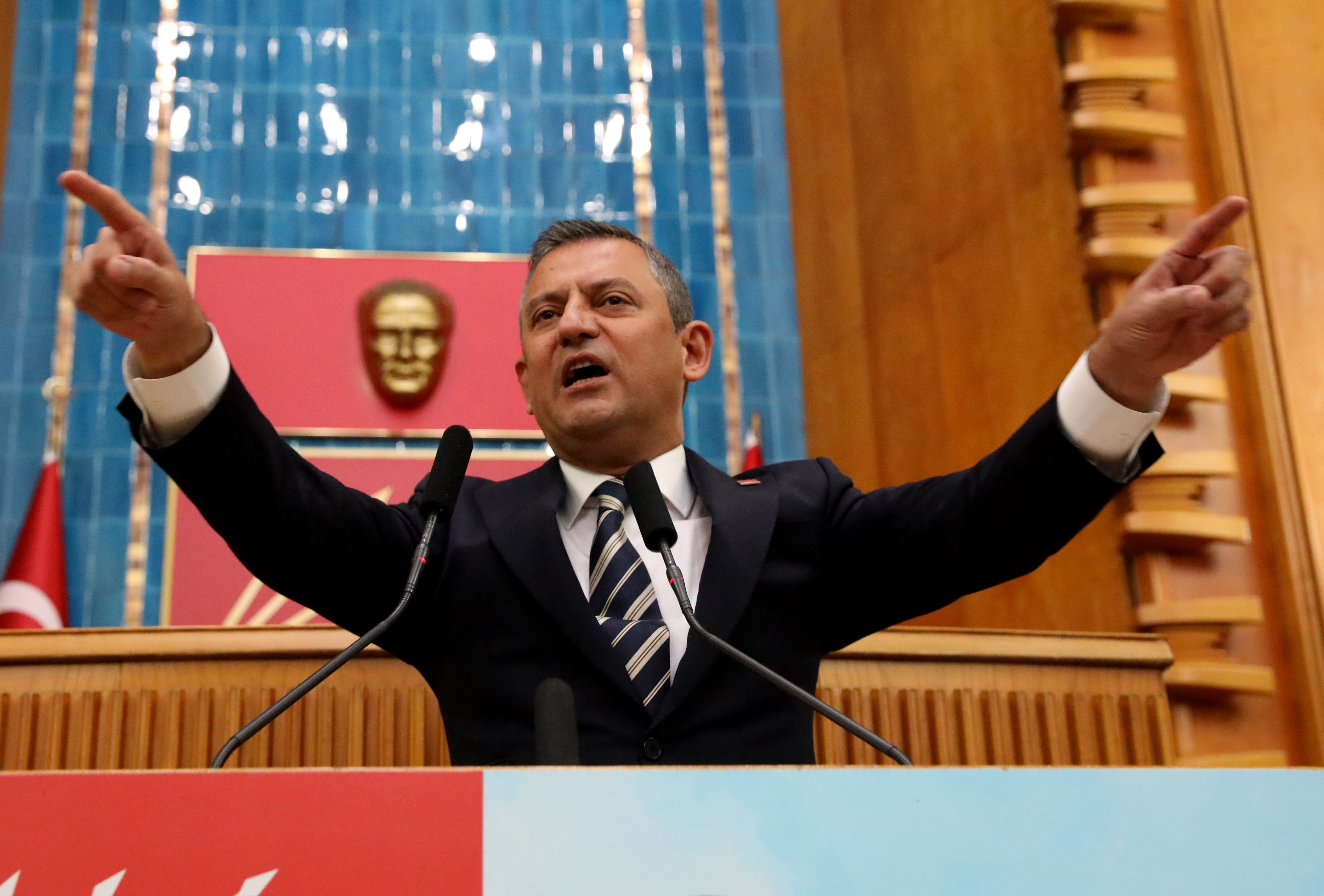 Özgür Özel'den Bahçeli'ye hesaplaşma yanıtı