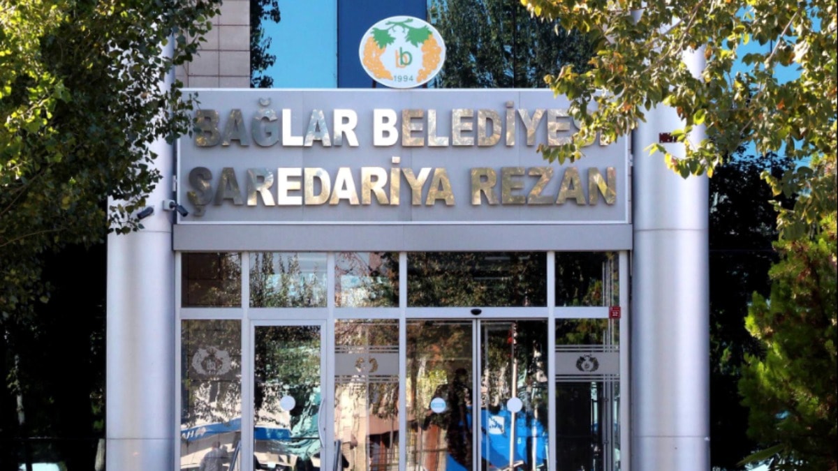 AKP’li Hüseyin Beyoğlu ekibini sağlam kurmuş! Önce rüşvet sonra jet hızıyla işlem