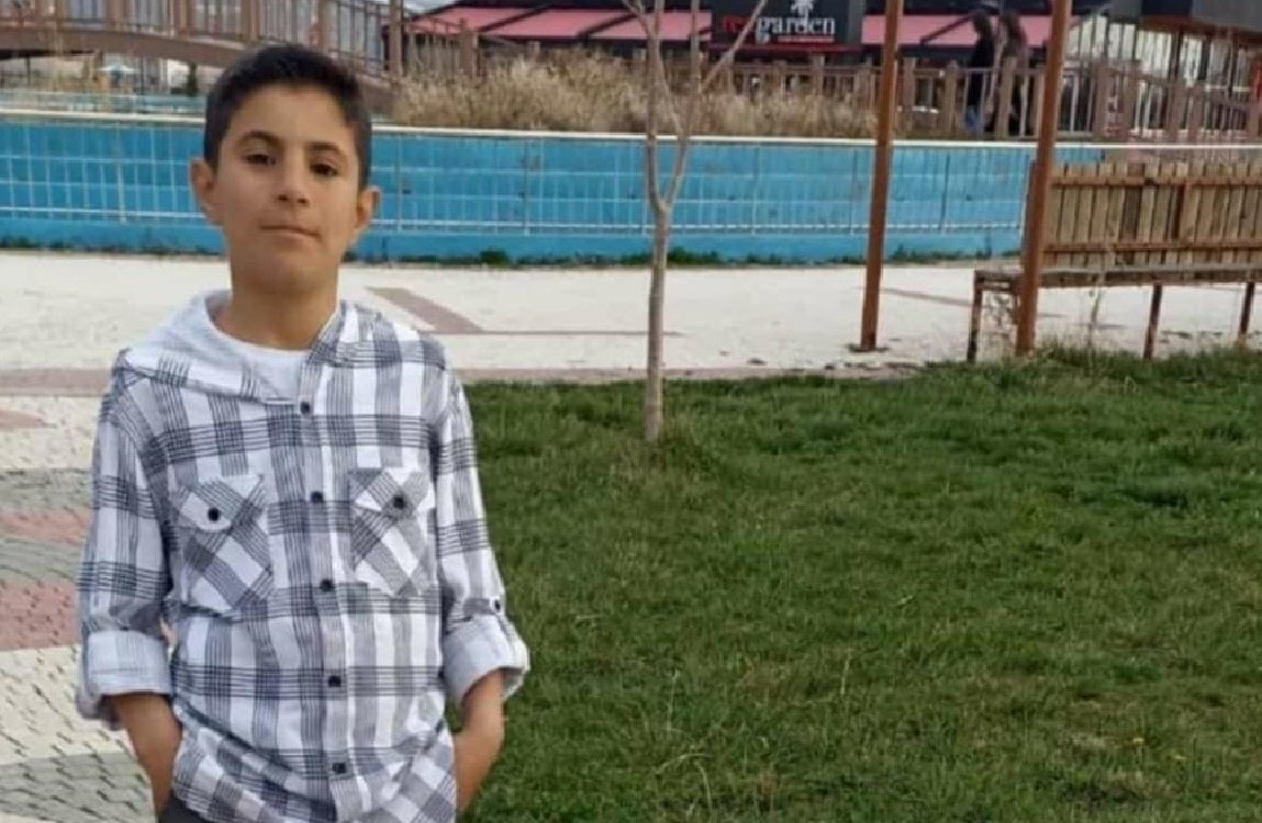 10 yaşındaki çocuk Van Gölü'nde boğuldu