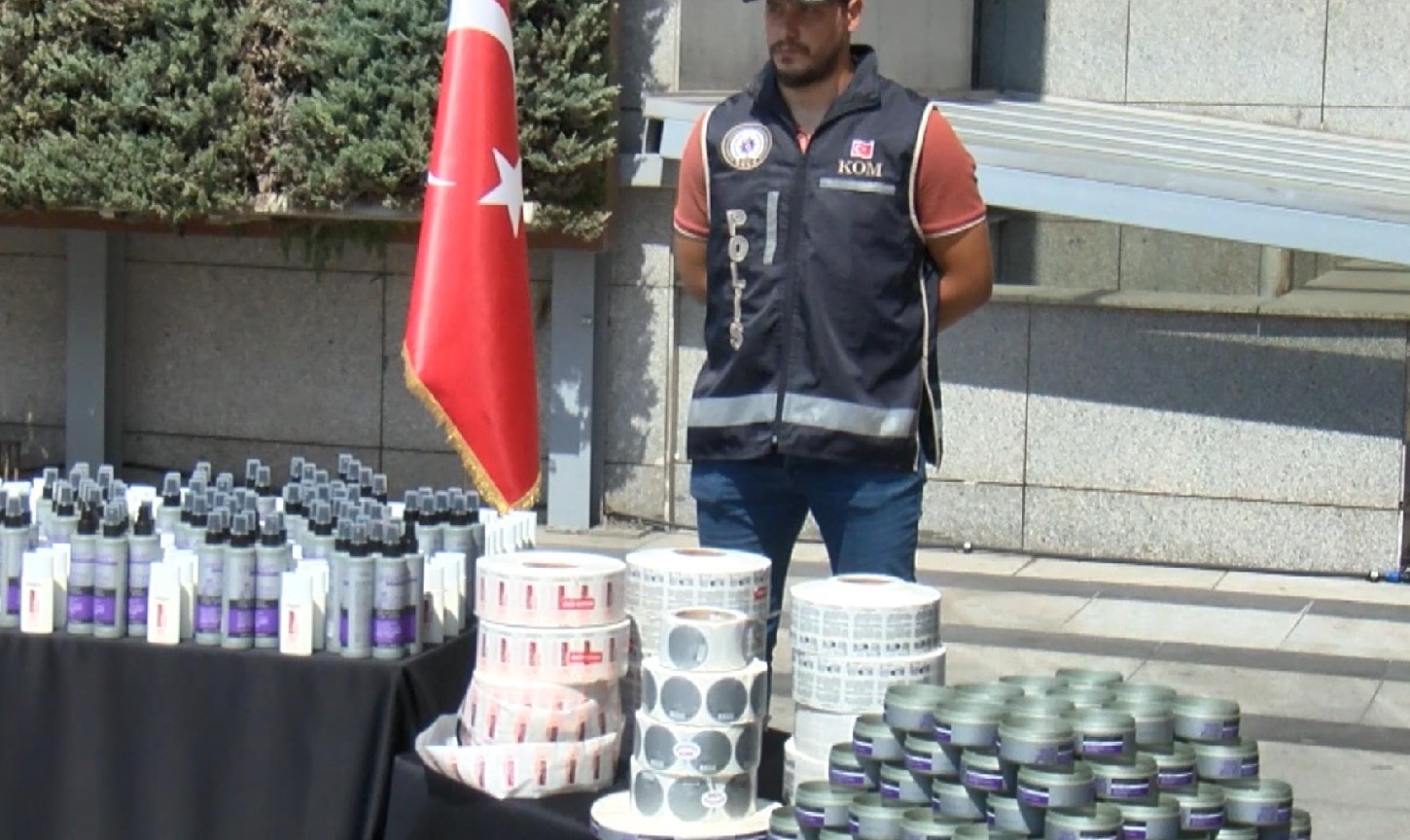 Hepsi sahte çıktı... 40 milyon liralık kozmetik operasyonu