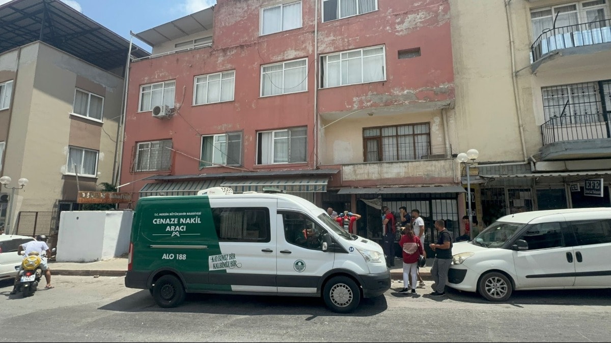 Kötü koku gelen evden ceset çıktı