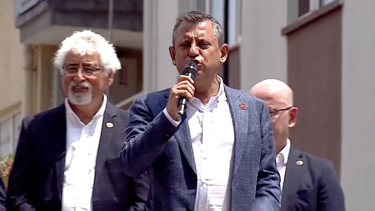 Özgür Özel'den Erdoğan'a SGK yanıtı: Düş yakamızdan