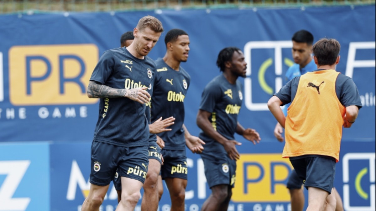 Fenerbahçe'de Serdar Aziz kamptan ayrıldı