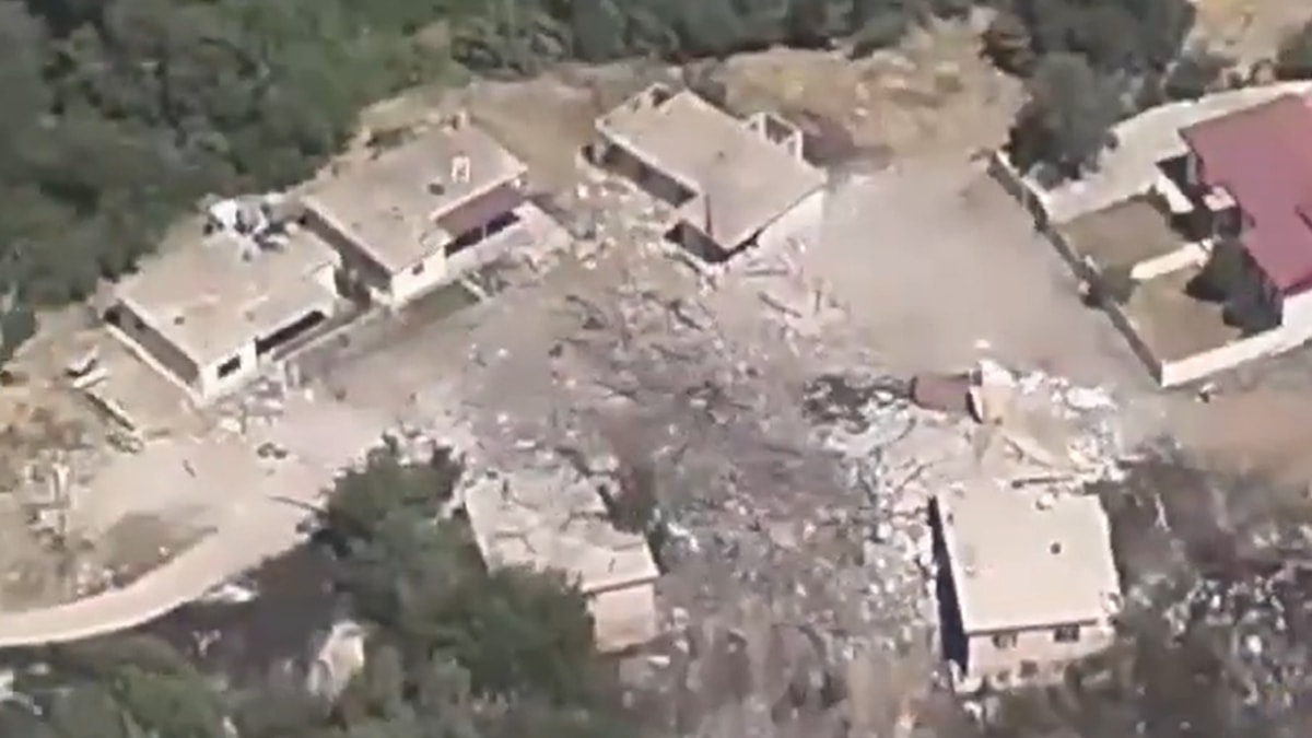 PKK'lı teröristler mühimmat depolarını havaya uçurdu