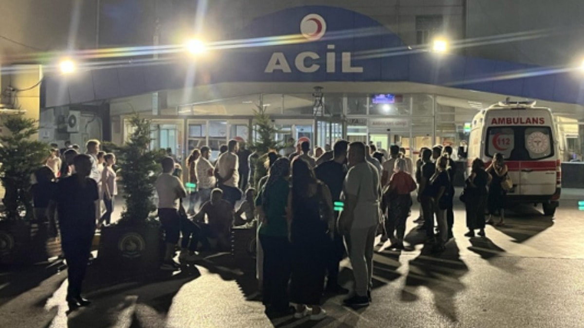 Denizli'de tutuklu ve hükümlüler, gıda zehirlenmesi şüphesiyle hastaneye kaldırıldı