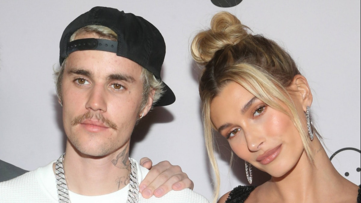 Hailey Bieber hamilelik selfie'si paylaştı