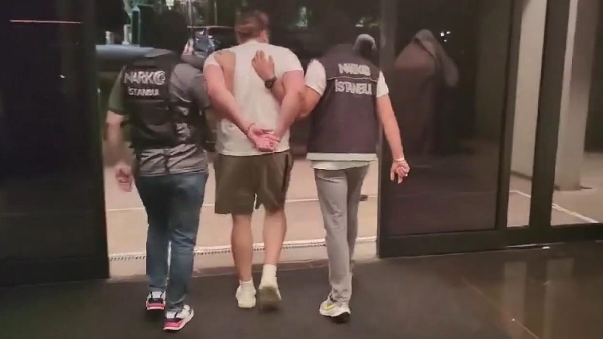 Kırmızı bültenle aranan uyuşturucu karteli İstanbul'da yakalandı