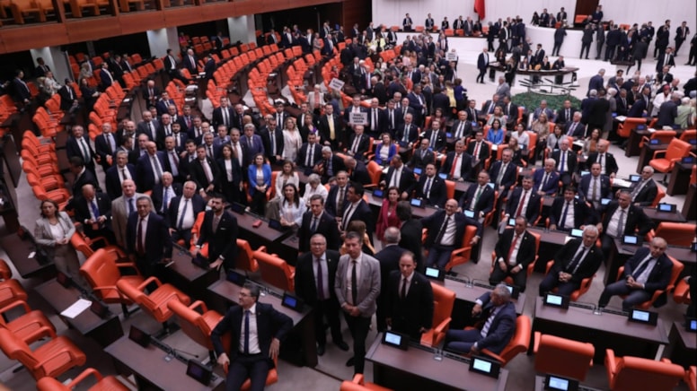 Sokak hayvanları düzenlemesi: Meclis'ten geçti Sokak hayvanları düzenlemesi: Meclis'ten geçti