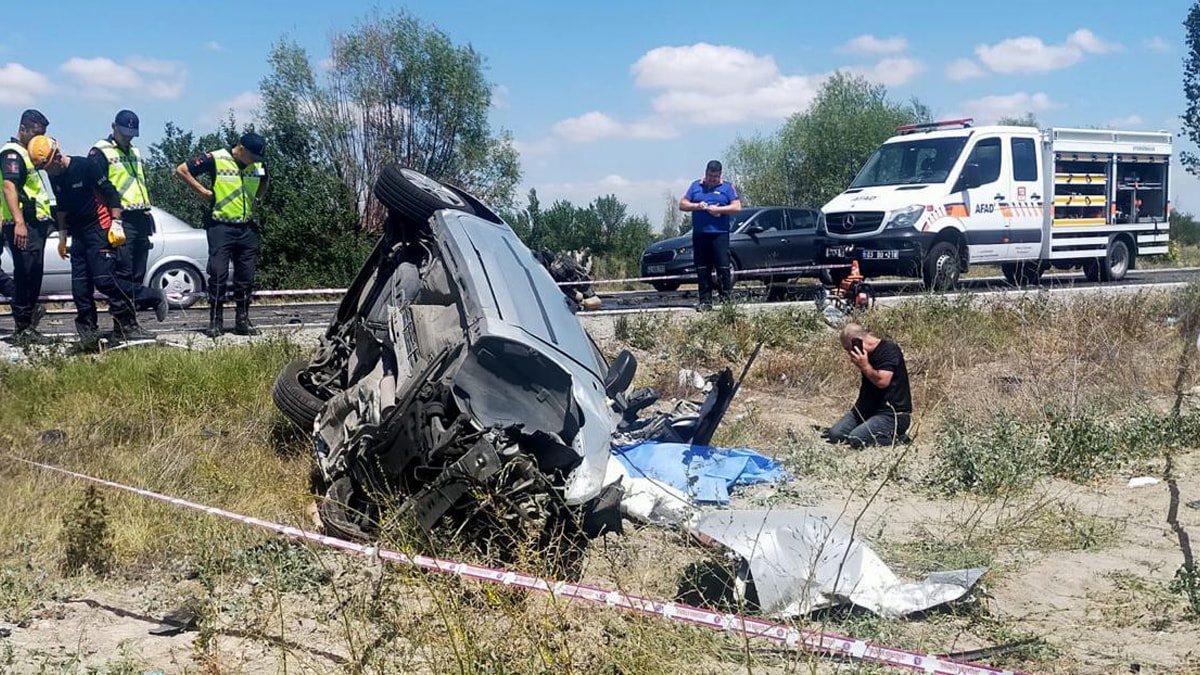 Feci kazada bir aile yok oldu