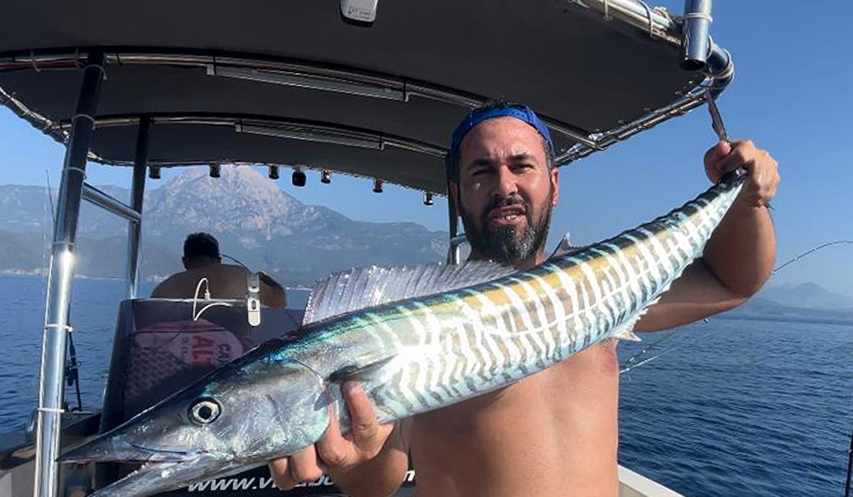 Türkiye'de ilk kez görüldü, palamut sanıp arkadaşına yedirdi