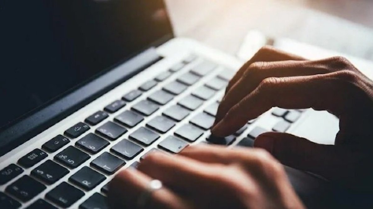 Performansı etkiliyor... Laptopları sıcak havada serin tutma önerileri